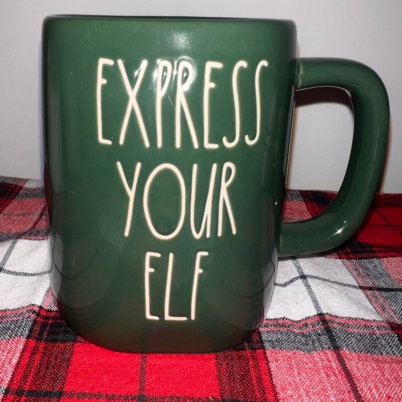 Rae Dunn Express your Elf Mug 🇺🇸 - Picture 1 of 1